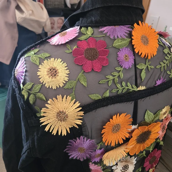 Floral Embroidered Black Denim Jacket - Picture 3 of 8